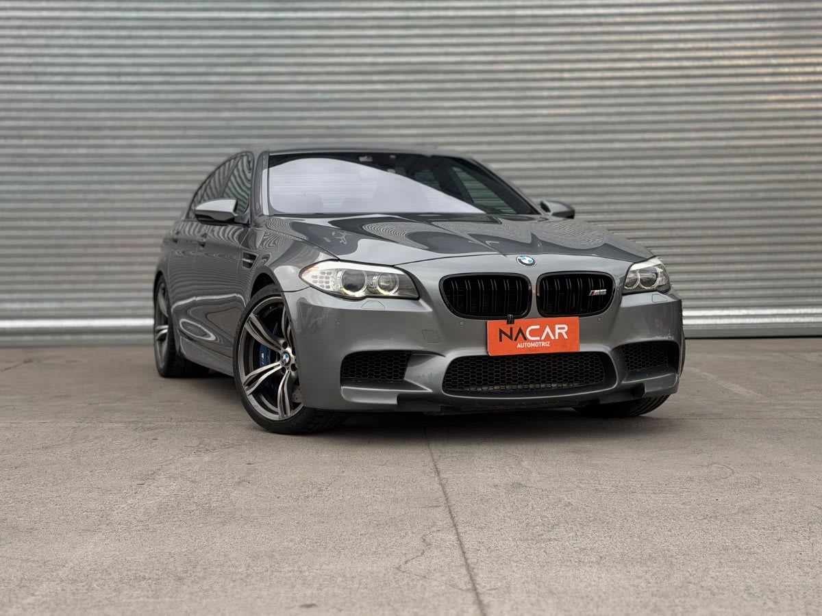 2014 BMW M5 Gris - Miniatura 3