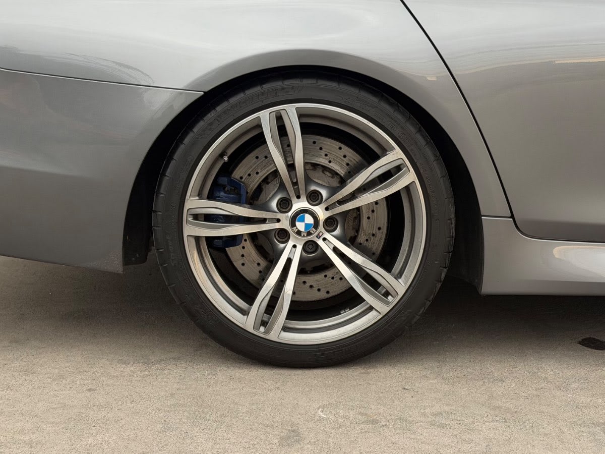 2014 BMW M5 Gris - Miniatura 5