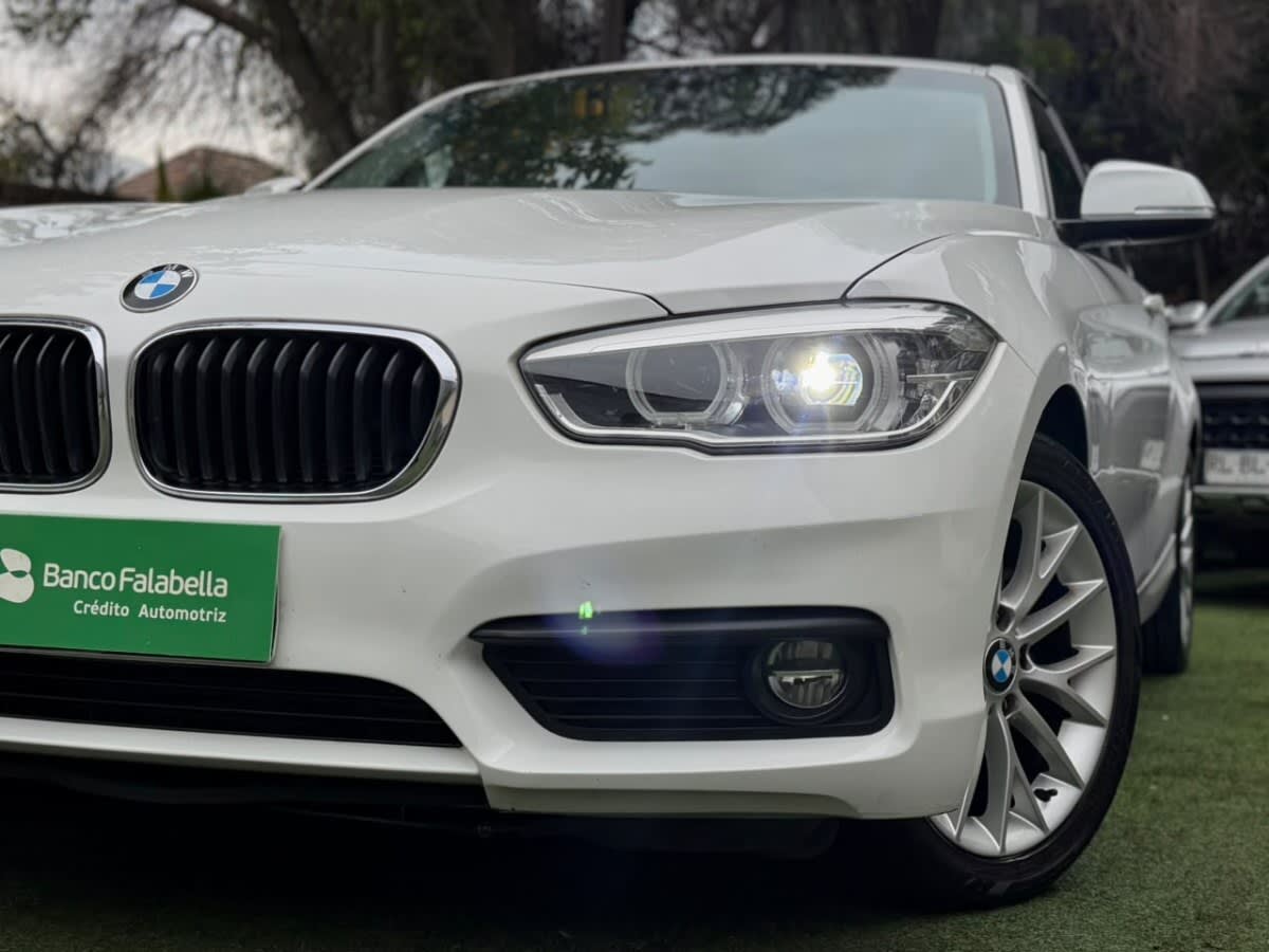 2018 BMW 118I 1.5 Blanco - Miniatura 4