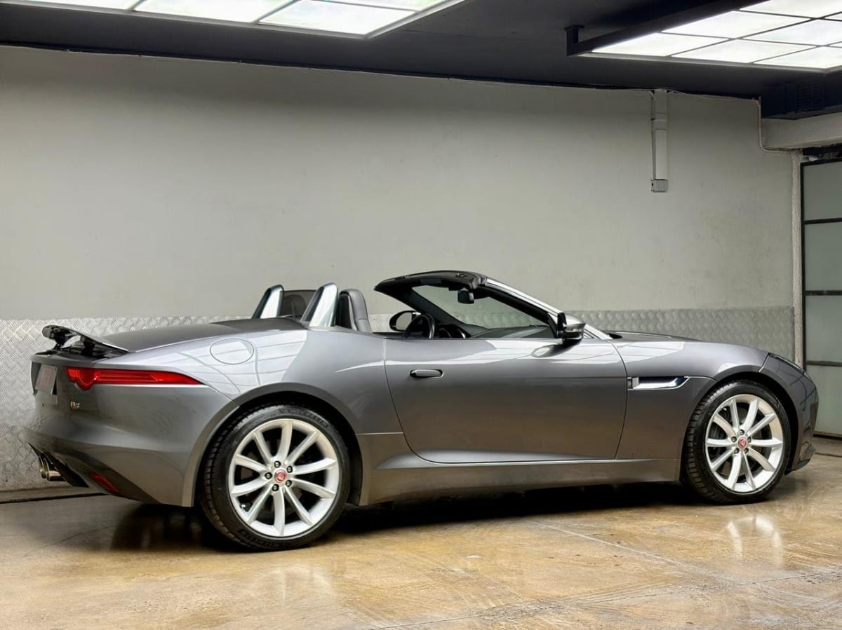 2016 Jaguar F- Type 3.0 Gris - Miniatura 7
