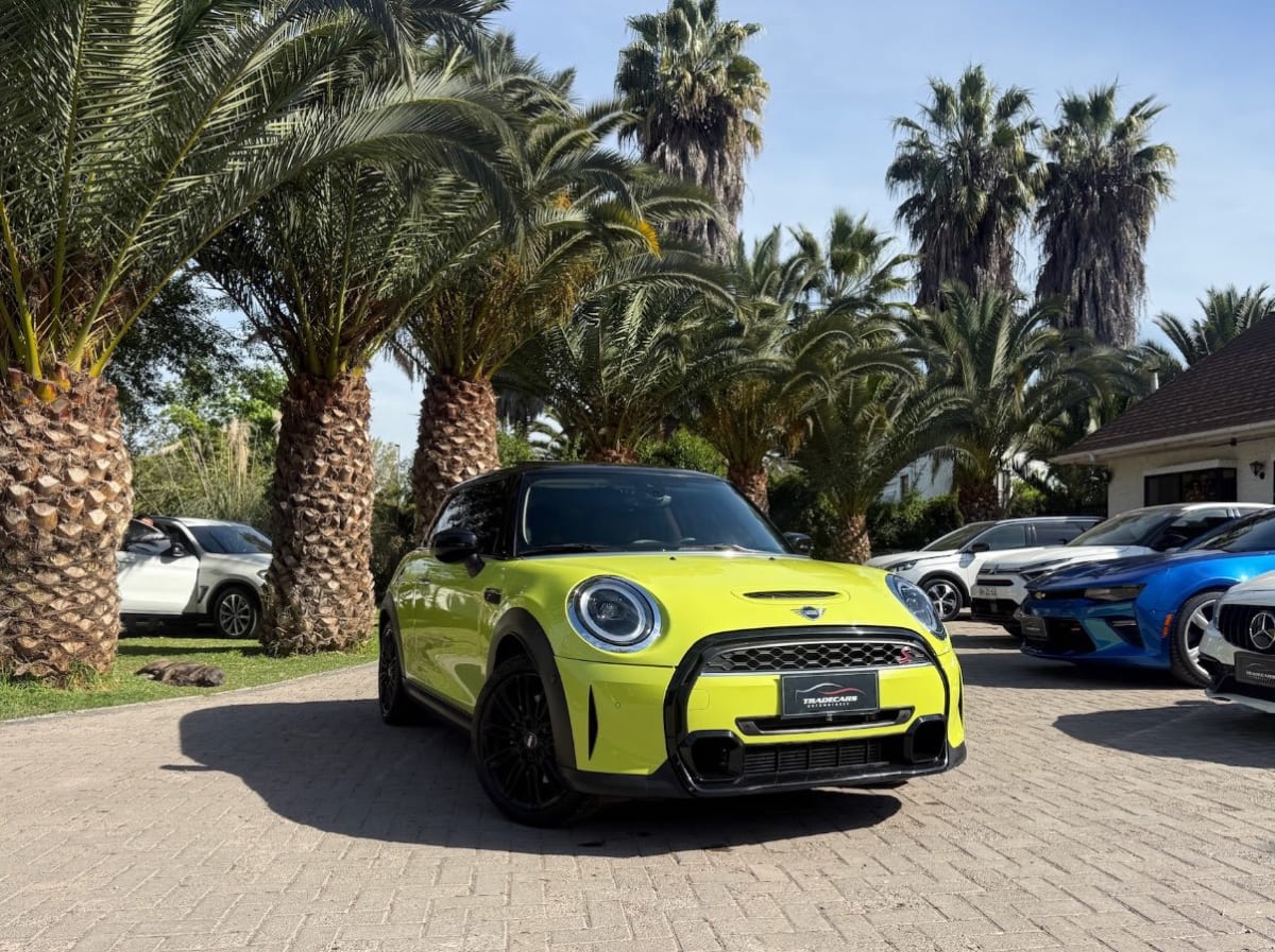2023 MINI Cooper S Amarillo - Imagen 1