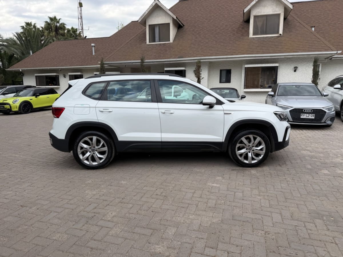 2023 Volkswagen Taos Comfortline Blanco - Miniatura 3