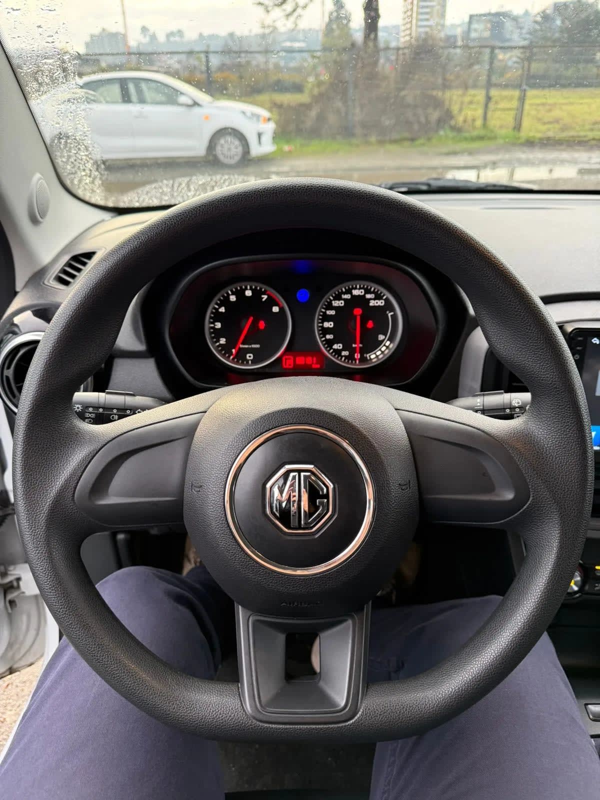 2022 MG 3 3 Blanco - Miniatura 7