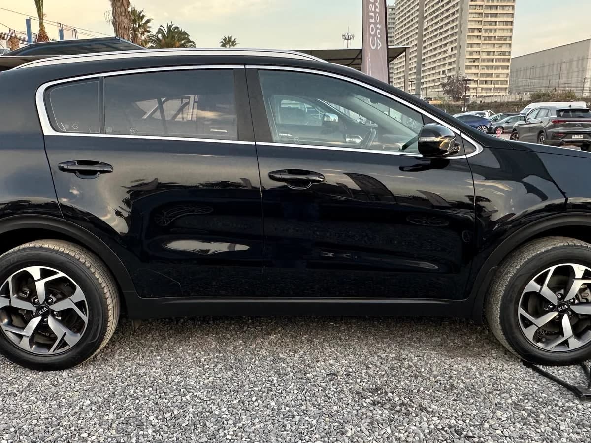 2021 KIA Sportage 2.0 Negro - Miniatura 4