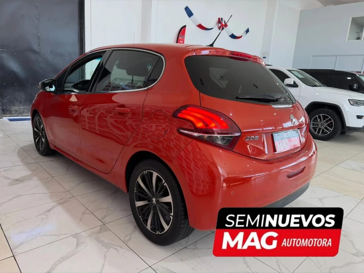 2019 Peugeot 208 1.5 Naranja - Miniatura 4