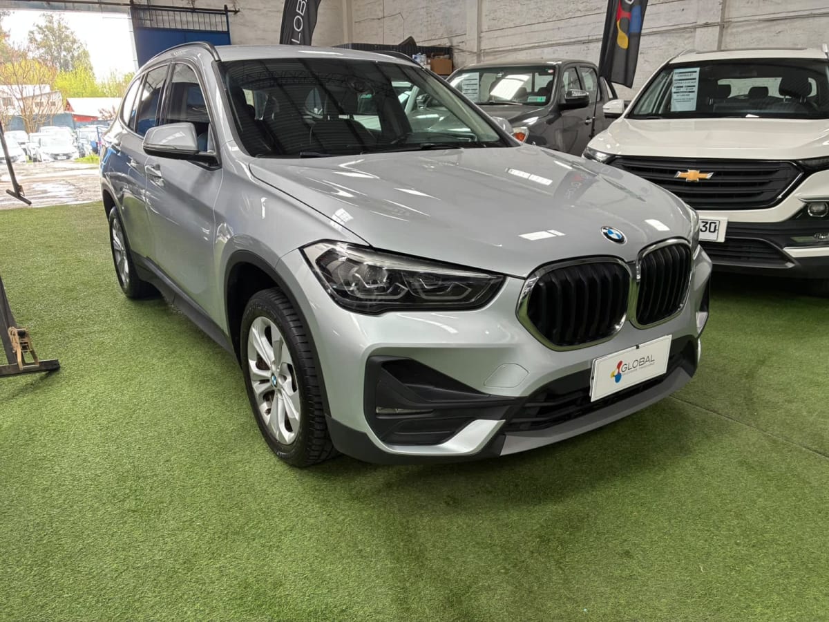 2021 BMW X1 Sdrive 1.5 Plata - Miniatura 5