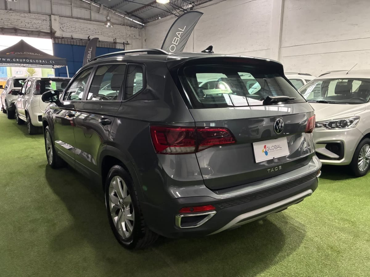 2023 Volkswagen Taos TSI 1.4 Gris - Miniatura 2