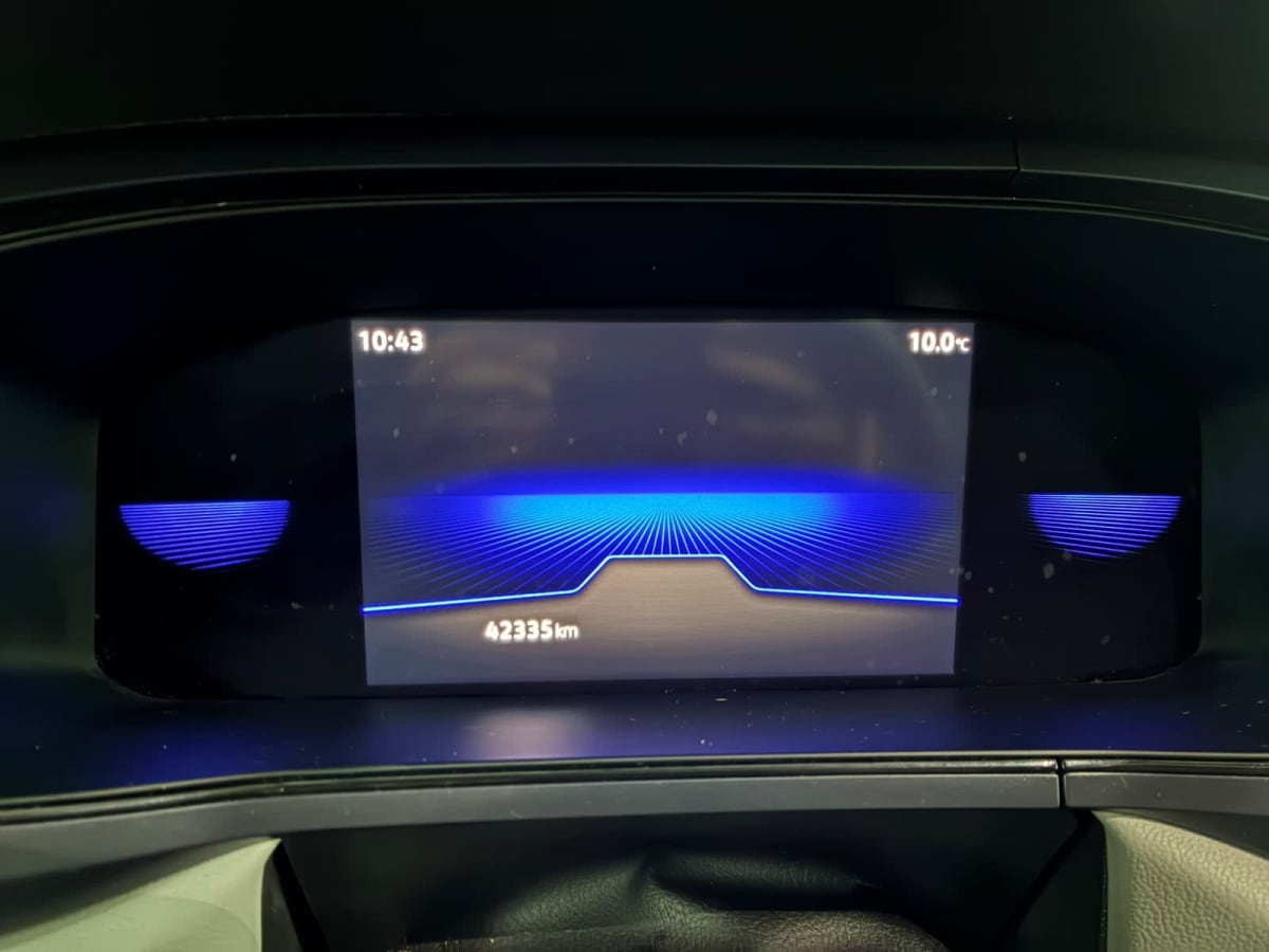 2023 Volkswagen Taos TSI 1.4 Gris - Miniatura 9