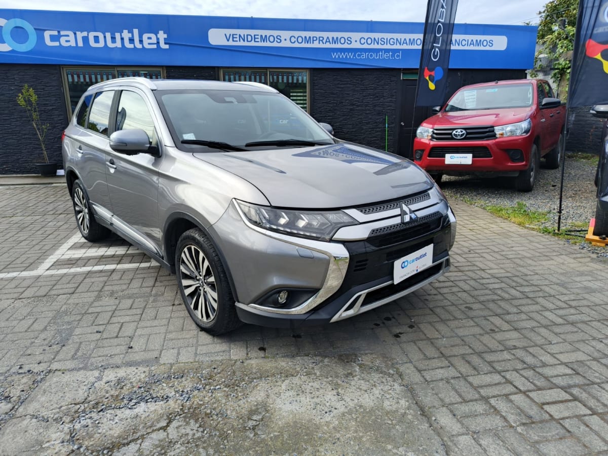 2022 Mitsubishi Outlander GLS 4x4 Gris - Miniatura 5