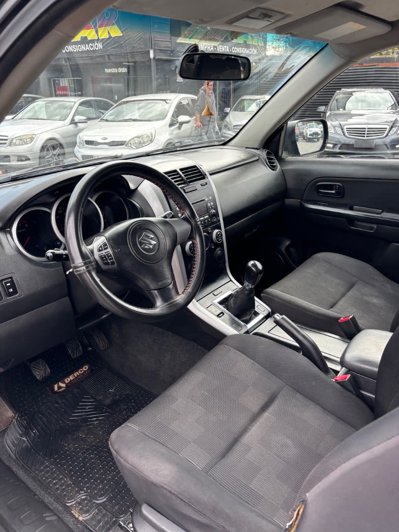 2012 Suzuki Grand Vitara 1.6 Negro - Miniatura 7