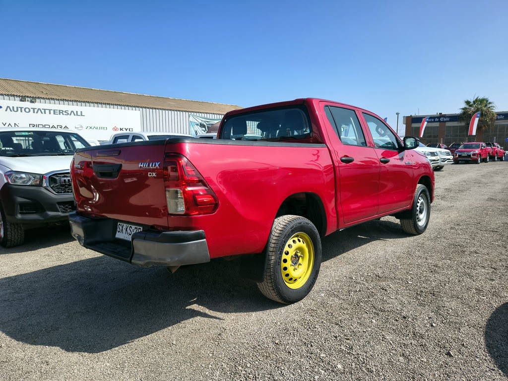 2023 Toyota Hilux 2.4 - Miniatura 7