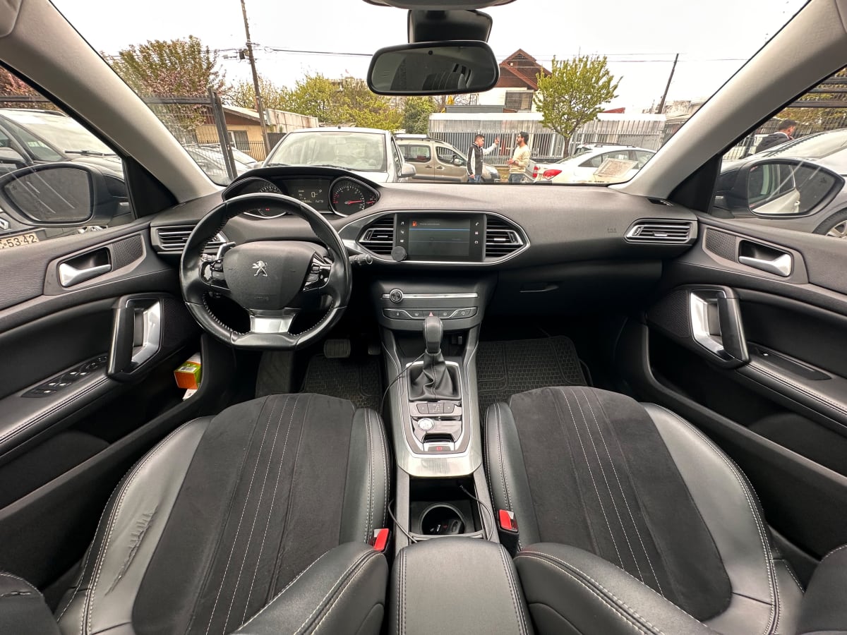 2022 Peugeot 308 BLUEHDI 1.9T - Miniatura 10