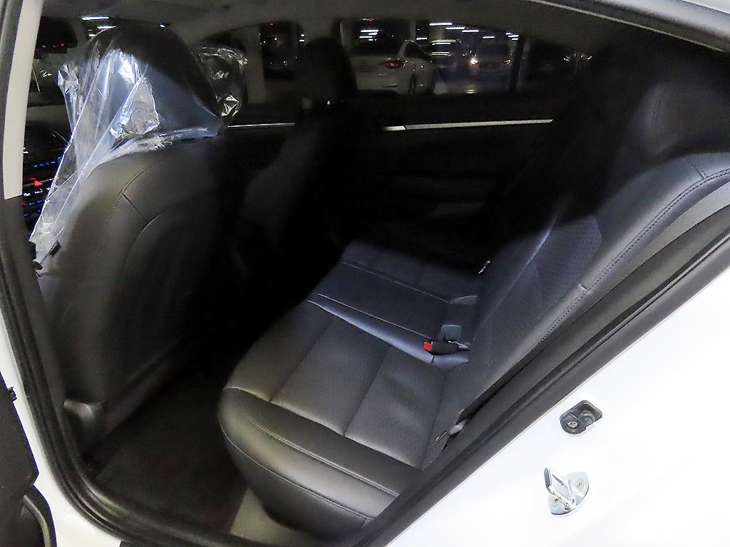 2020 Hyundai Avante AD Blanco - Miniatura 7