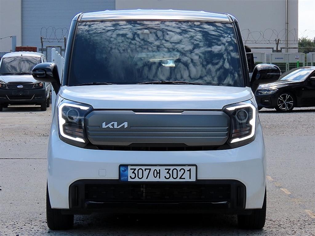2023 KIA Ray Ref 422715 Gasoline Blanco - Imagen 1