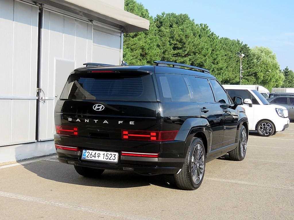 2025 Hyundai Santa Fe Hybrid Negro - Miniatura 4