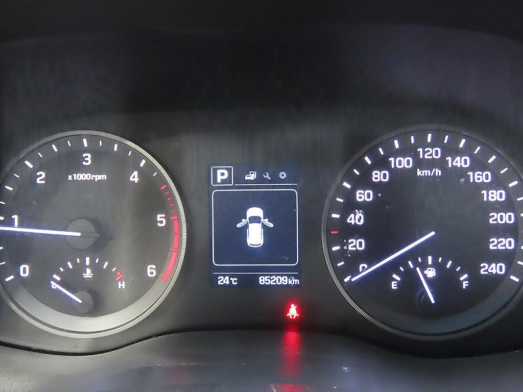 2017 Hyundai Tucson Diesel Blanco - Miniatura 6