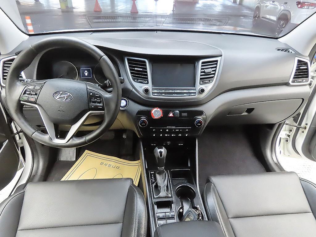 2017 Hyundai Tucson Diesel Blanco - Miniatura 10