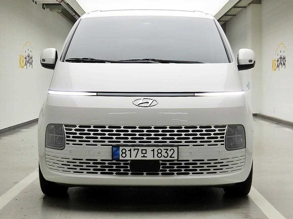 2023 Hyundai Staria 2WD Blanco - Miniatura 2