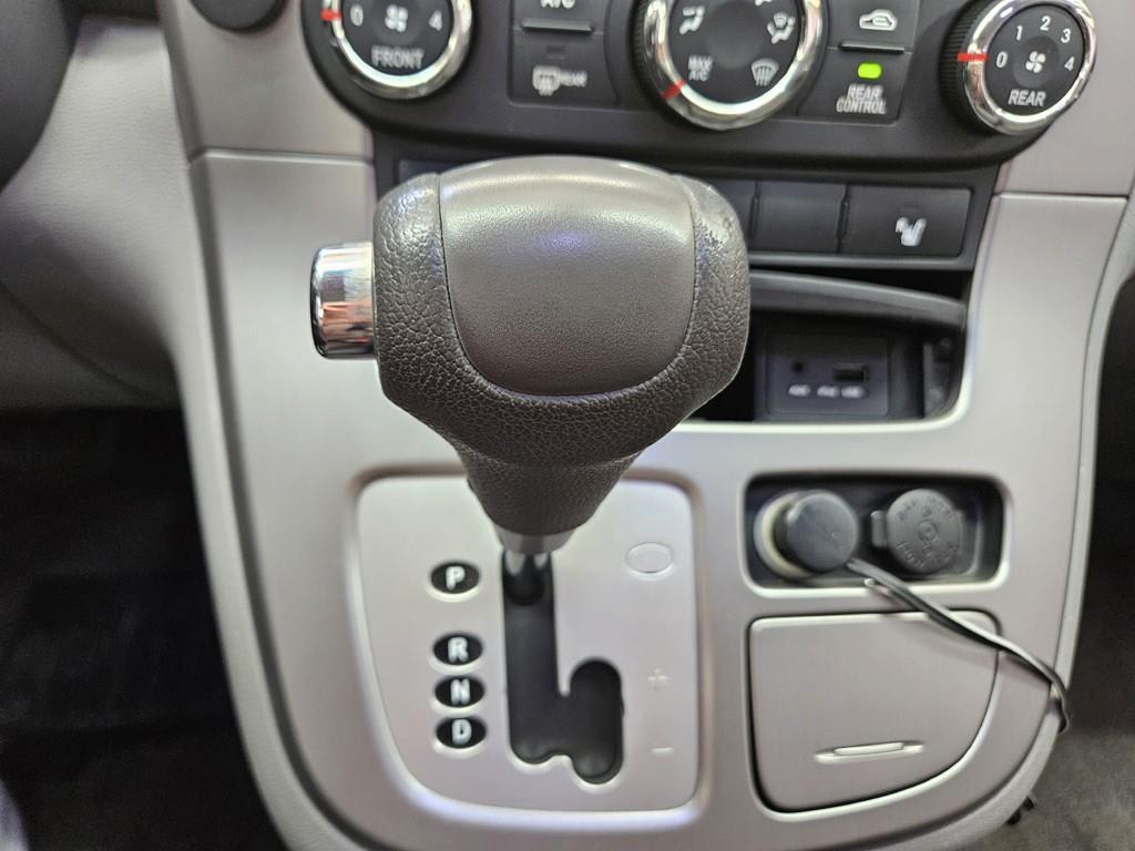 2013 KIA Carnival Ref 422640 Diesel Blanco - Miniatura 10