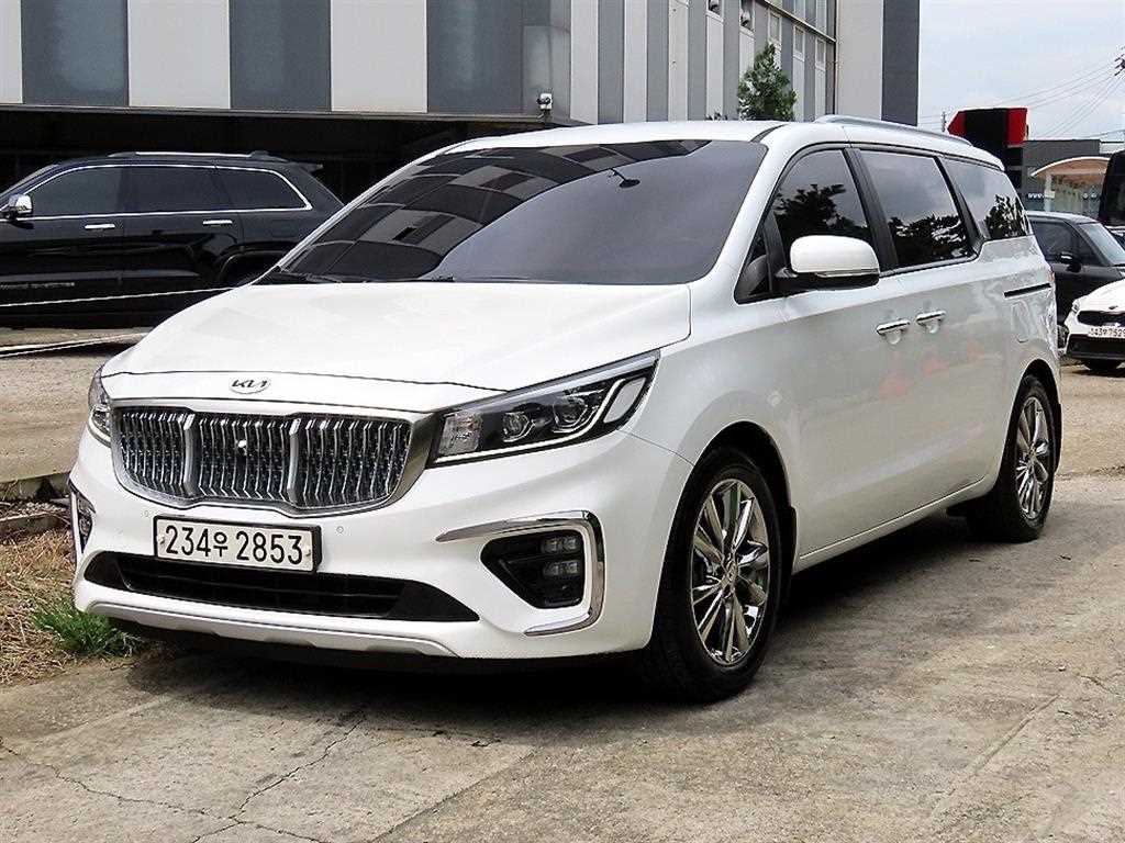 2019 Kia Carnival Diesel Blanco - Miniatura 2