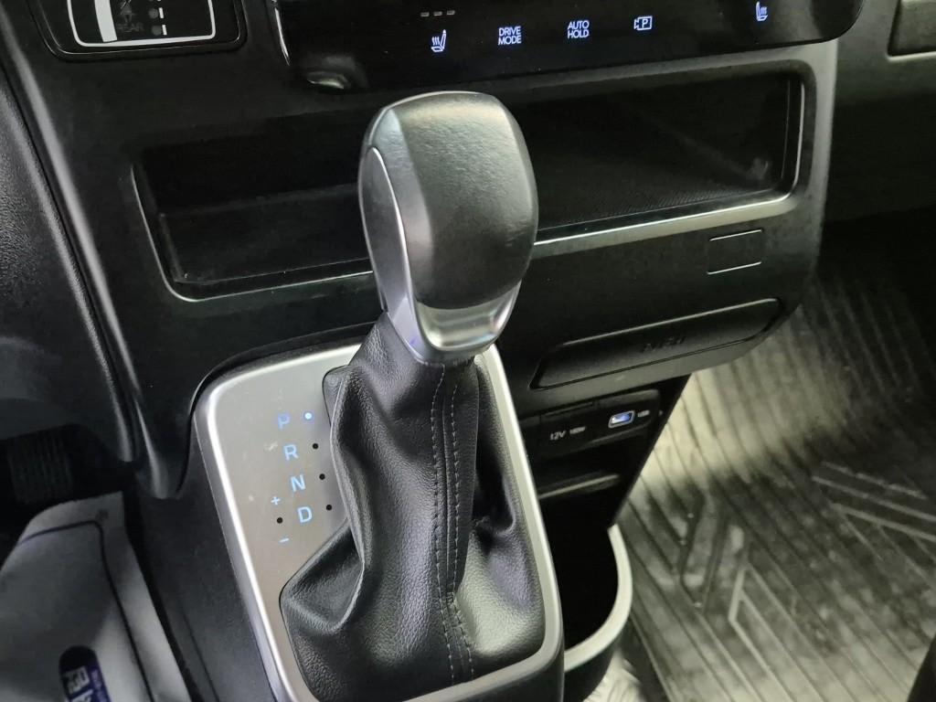2022 Hyundai Staria Ref 422572 Diesel Plata - Miniatura 8