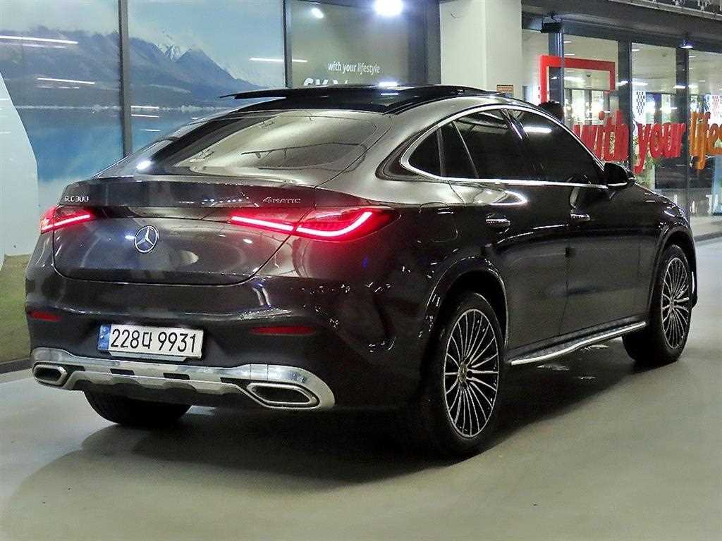 2024 Mercedes-Benz GLC Mercedes Benz Class Ref 422731 - Miniatura 4