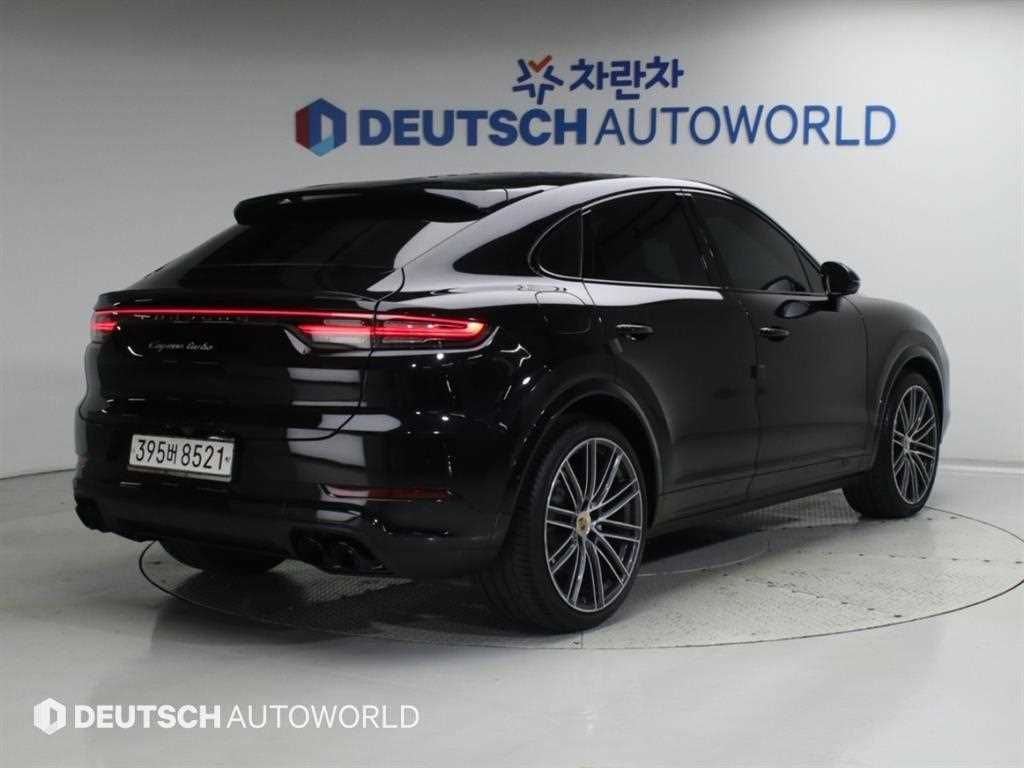 2020 Porsche Cayenne (PO536) Negro - Miniatura 2