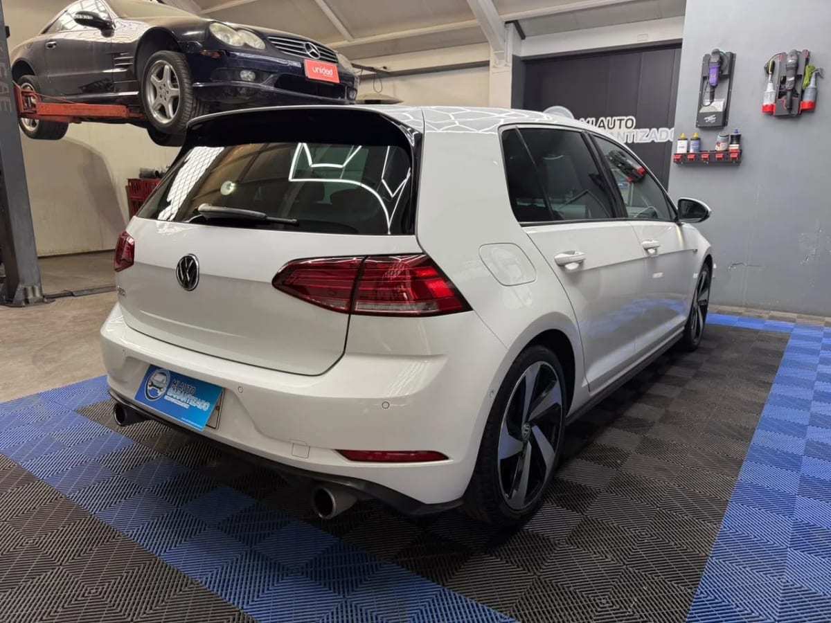 2018 Volkswagen Golf GTI Blanco - Miniatura 4