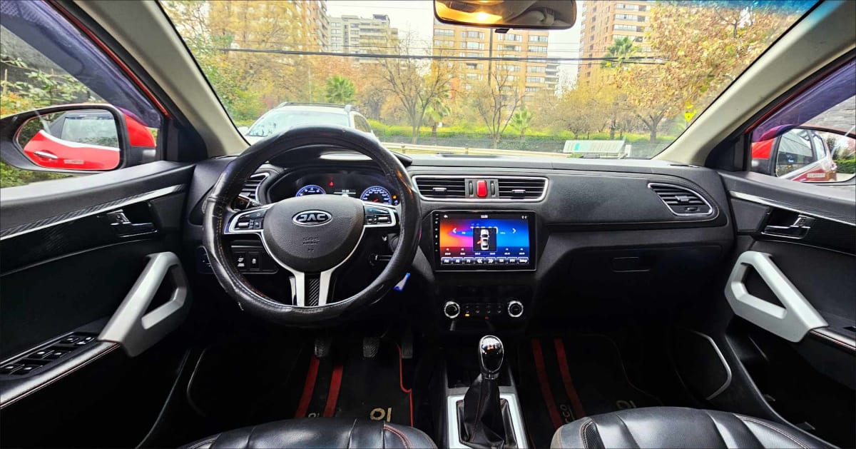 2023 JAC JS2 Luxury Rojo - Miniatura 9