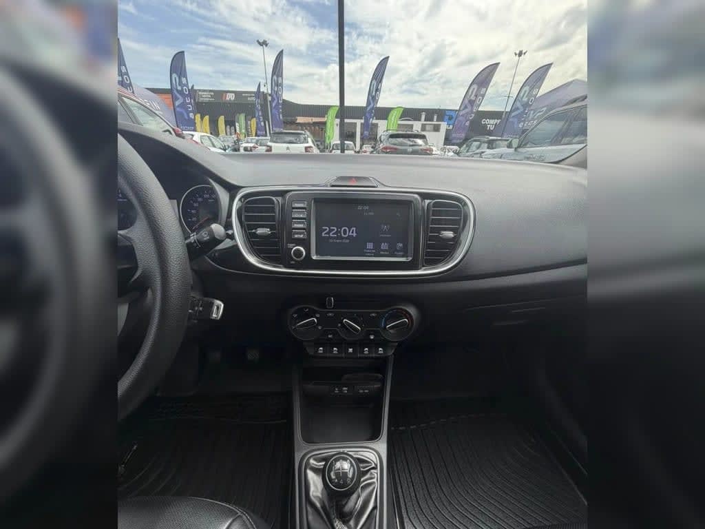 2024 Kia SOLUTO LX Azul - Miniatura 7