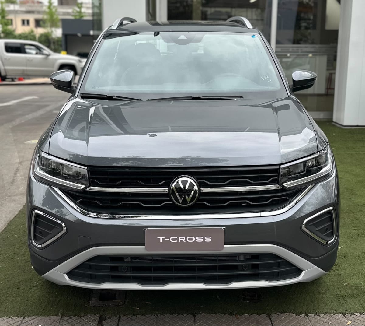 2027 Volkswagen T-Cross Highline Gris - Miniatura 2