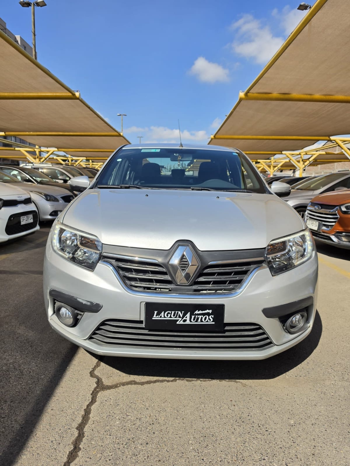 2022 Renault Symbol Zen Gris - Miniatura 8