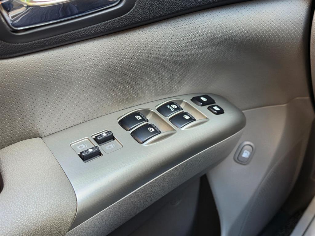 2010 KIA Carnival Ref 423033 Diesel - Miniatura 10