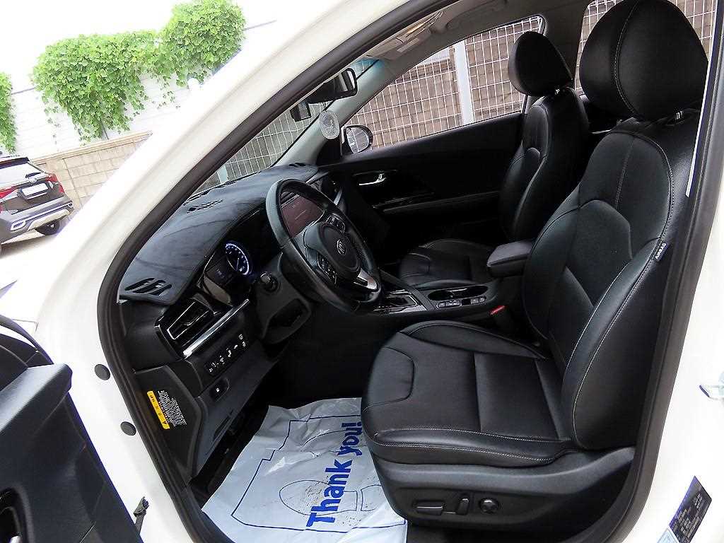 2021 Kia Niro 1.6 Blanco - Miniatura 5