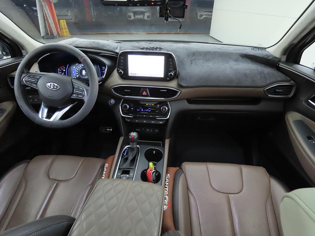 2019 Hyundai Santa Fe TM Negro - Miniatura 5