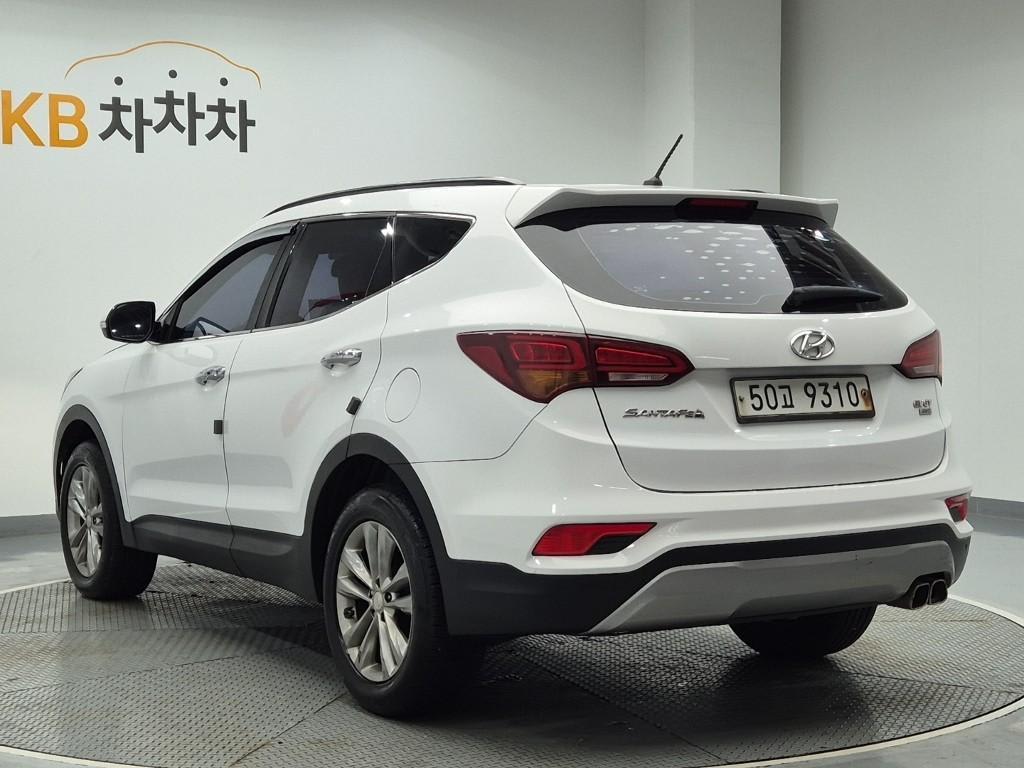 2016 Hyundai Santa Fe The Blanco - Miniatura 3