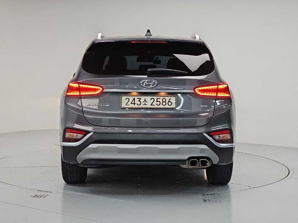 2020 Hyundai Santa Fe TM Gris - Miniatura 3