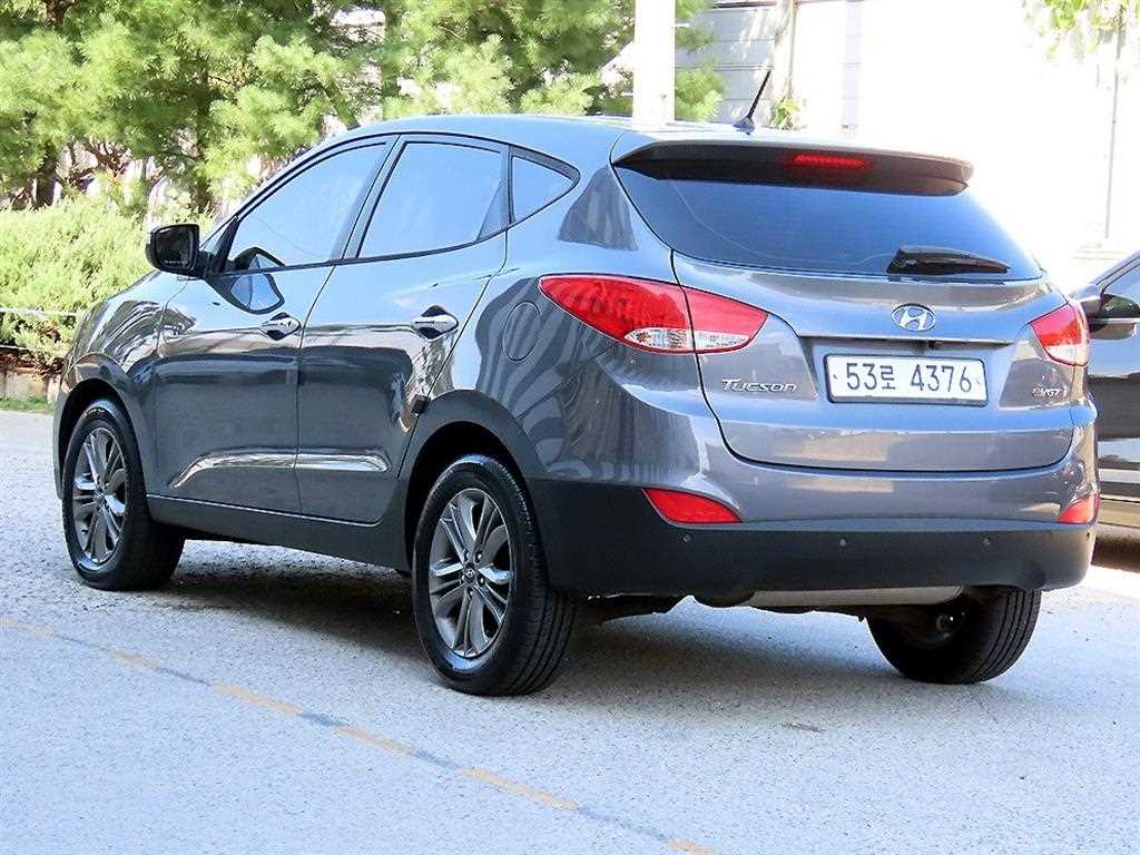 2014 Hyundai Tucson iX Gris - Miniatura 3