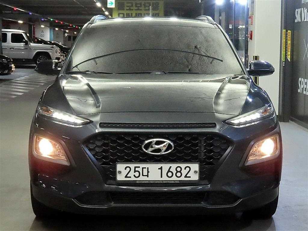 2018 Hyundai Kona Diesel Gris - Miniatura 2