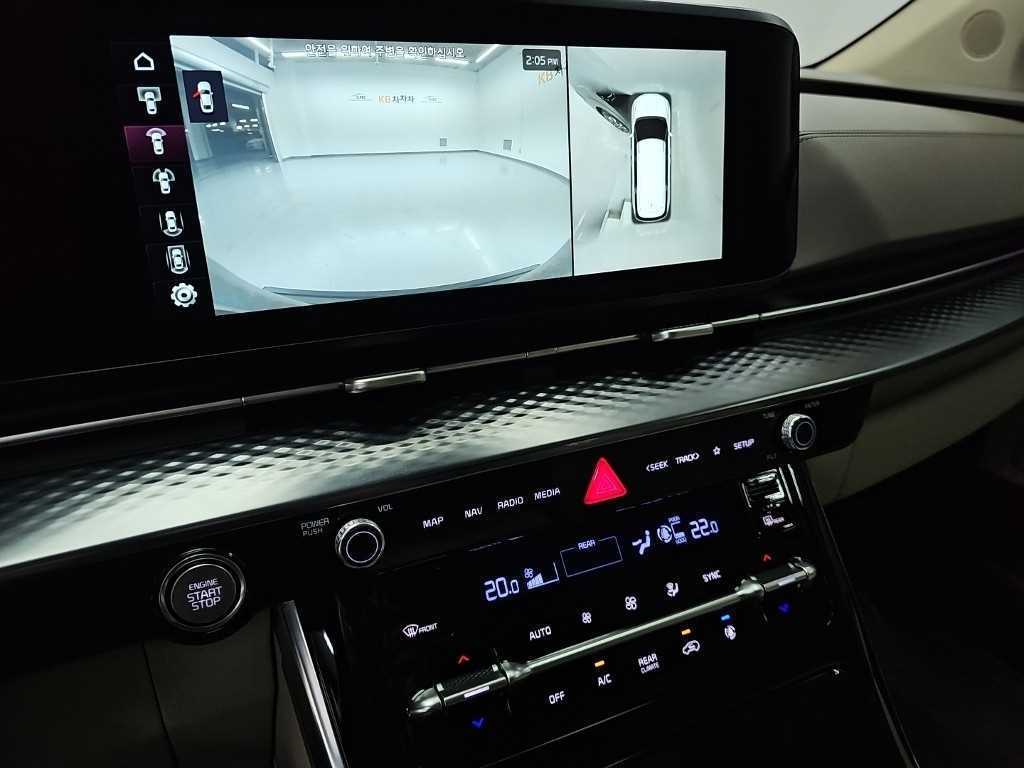 2023 Kia Carnival 4th Negro - Miniatura 10