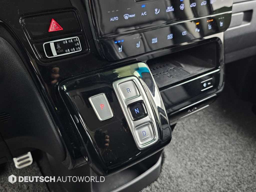 2022 Hyundai Staria Ref 422969 Diesel Blanco - Miniatura 9