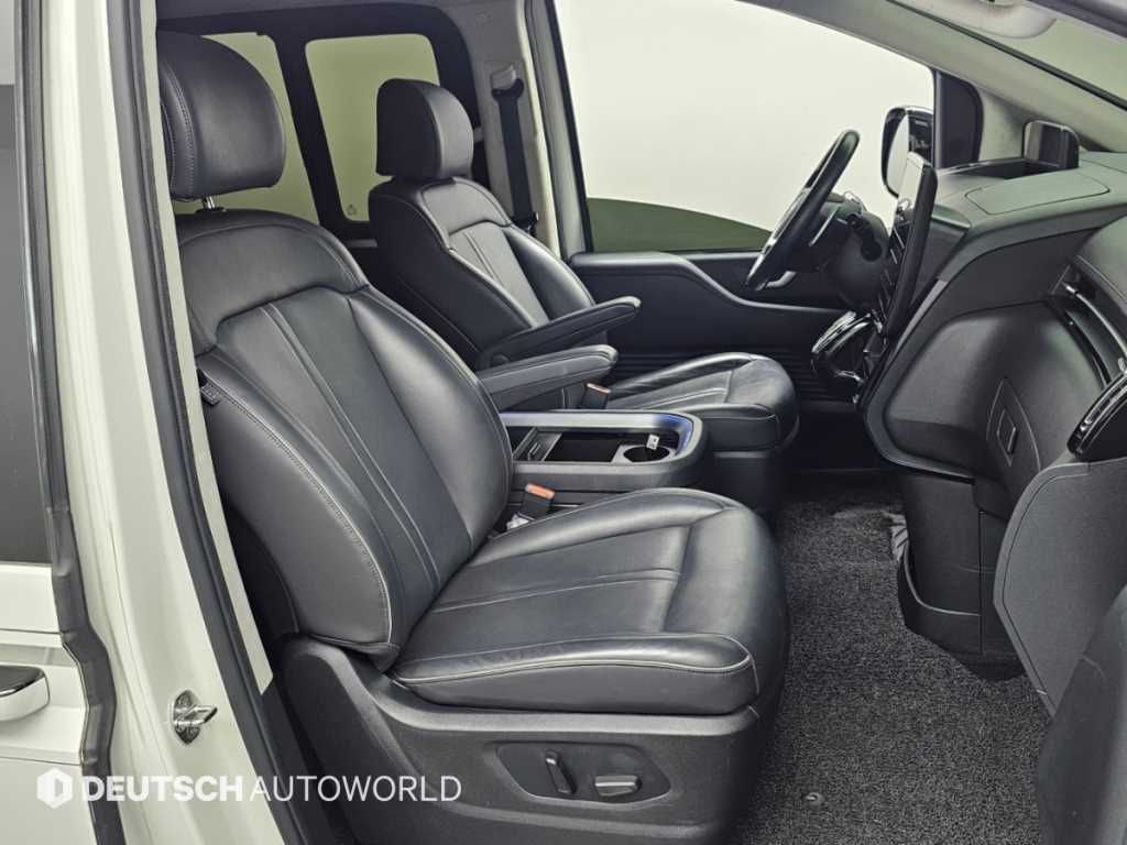 2022 Hyundai Staria Ref 422969 Diesel Blanco - Miniatura 10
