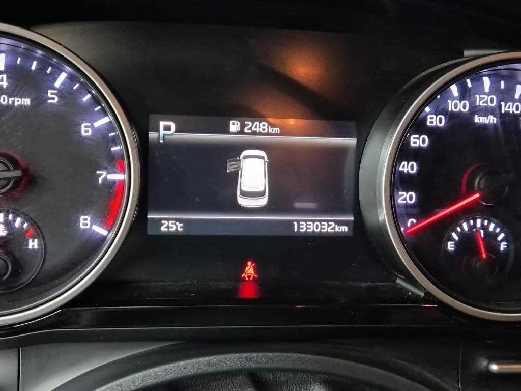 2023 Kia Carnival 4th Negro - Miniatura 6