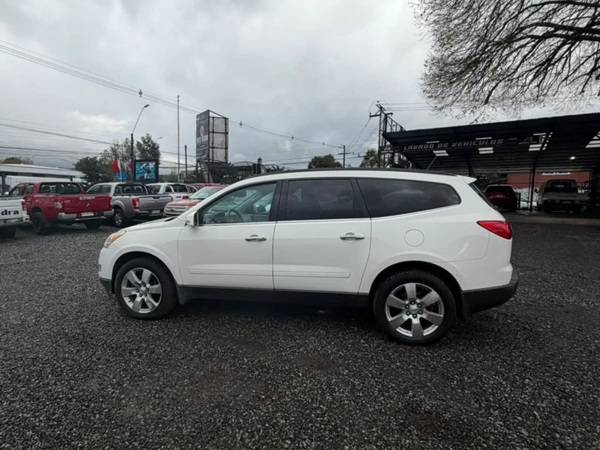 2012 Chevrolet Traverse LS Blanco - Miniatura 5