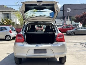 2024 SUZUKI SWIFT 4X2 Plata - Miniatura 7