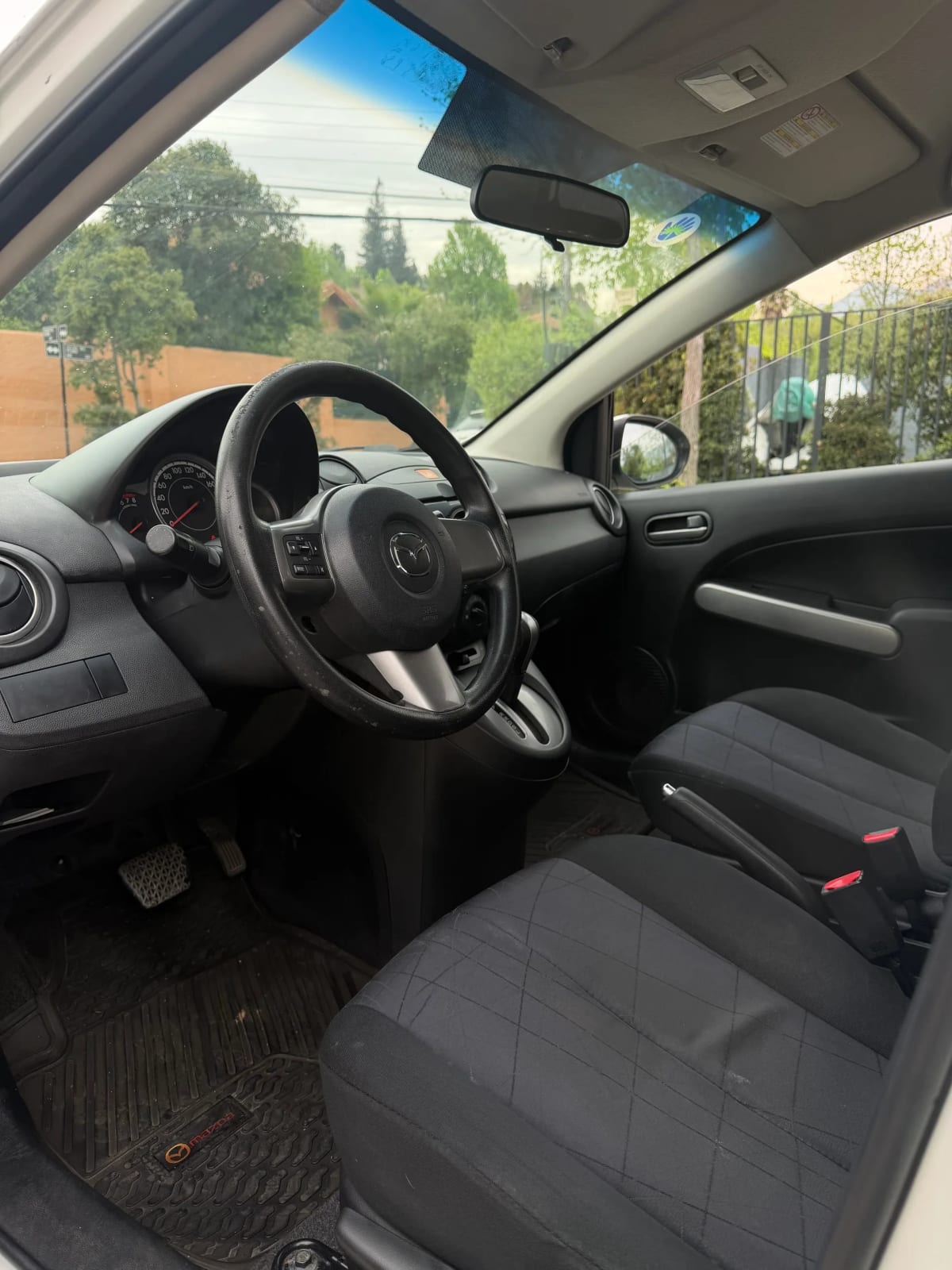 2014 Mazda 2 Sport V 1.5 Aut Blanco - Miniatura 4