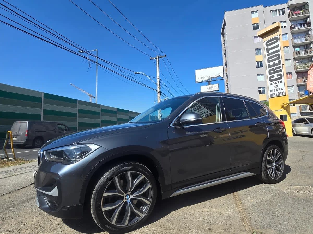 2021 BMW X3 XDRIVE30I Gris - Miniatura 4