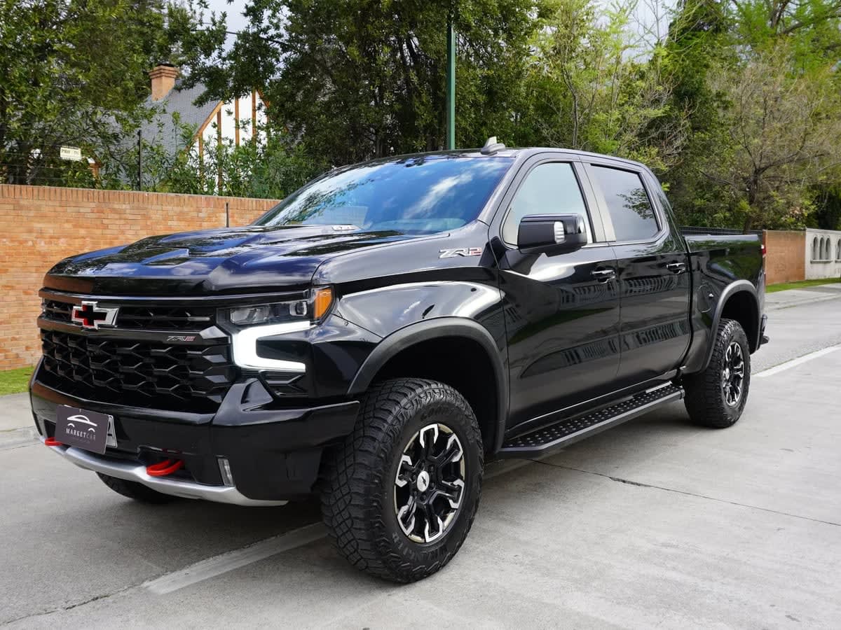 2024 Chevrolet Silverado 6.2 Negro - Imagen 1
