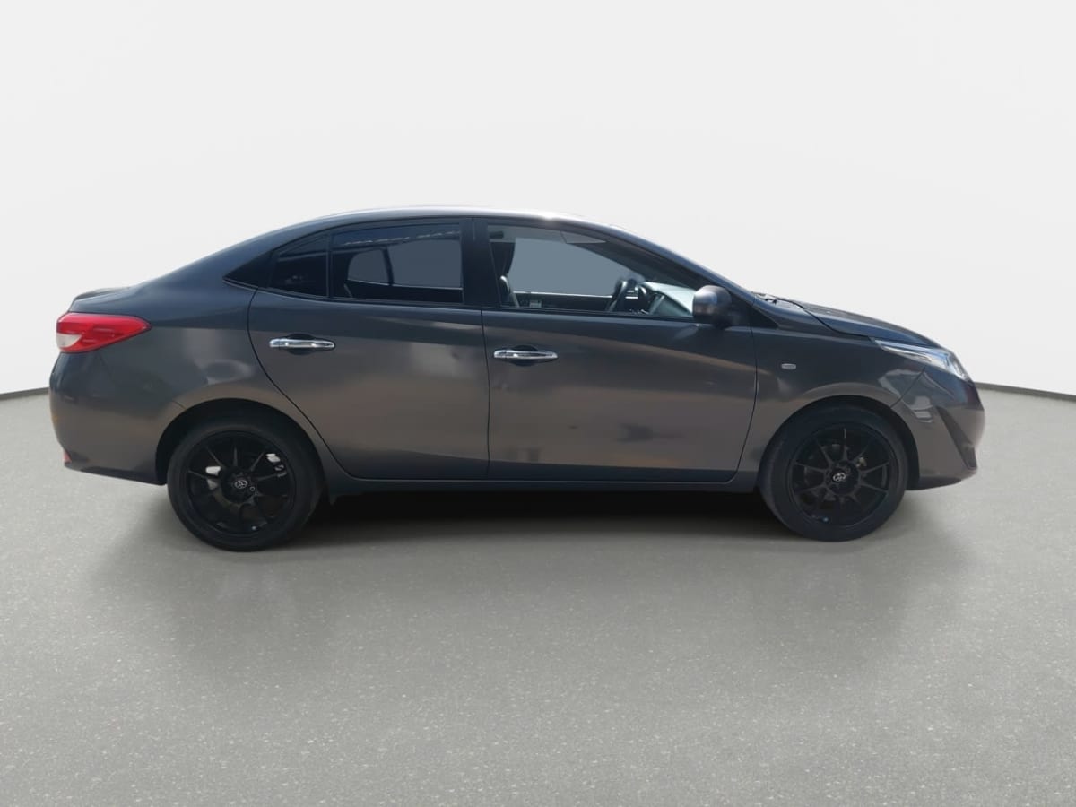 2019 TOYOTA YARIS 1.5 Gris - Miniatura 9