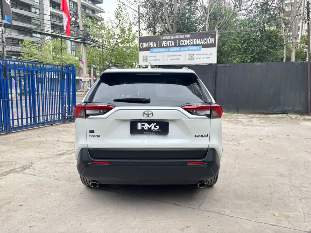2026 Toyota RAV4 2.0 - Miniatura 4